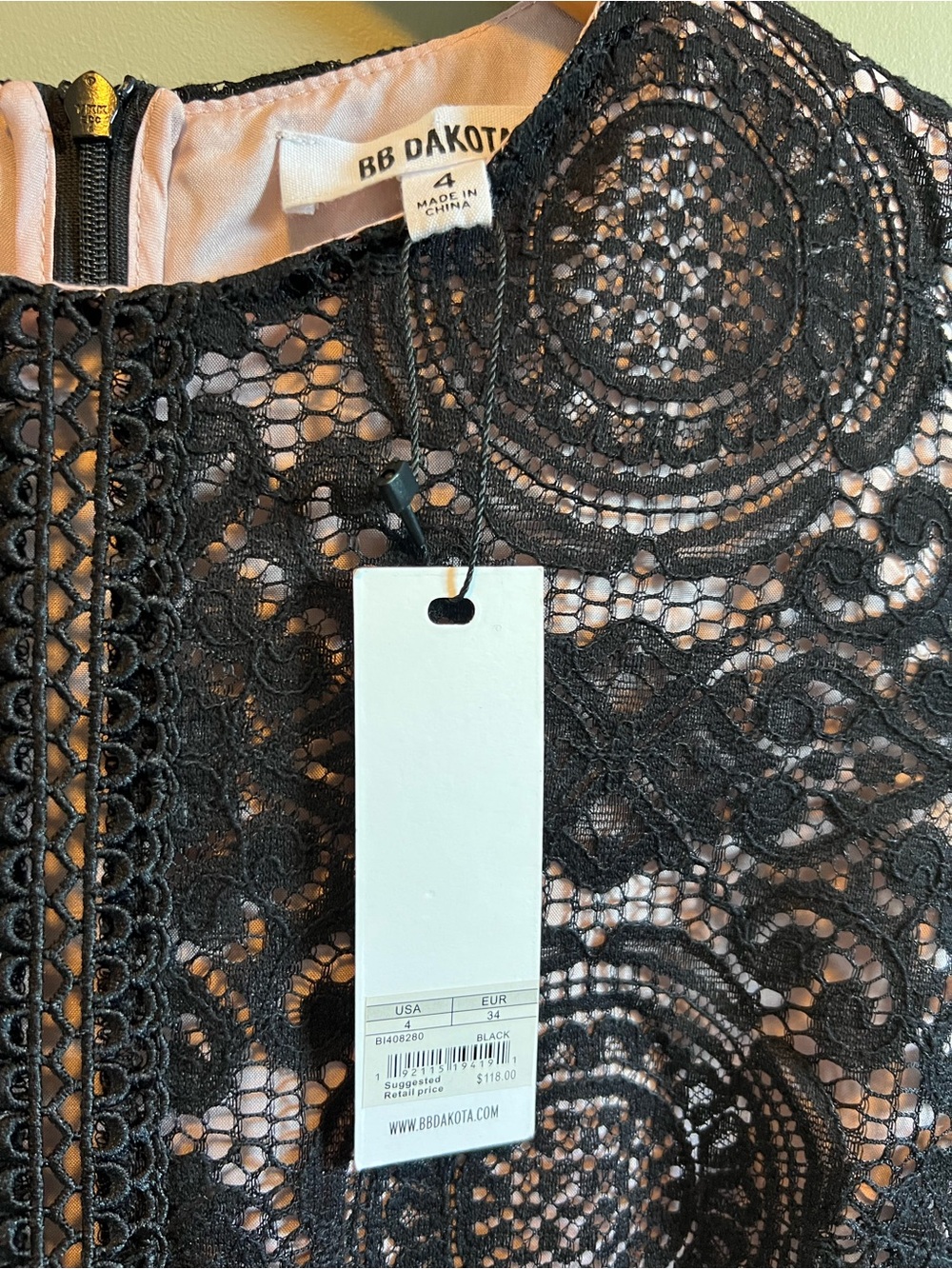 BB Dakota Black‎ Lace Short Sleeve Fit & Flare Mini Dress - Picture 3 of 5